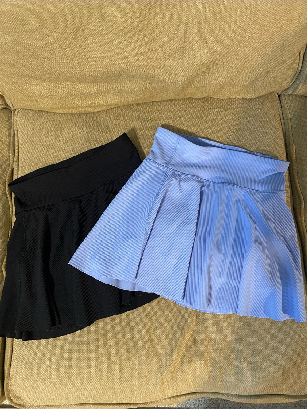 Old Navy Active girls large Black & periwinkle Pleated Girls' Skorts Duo